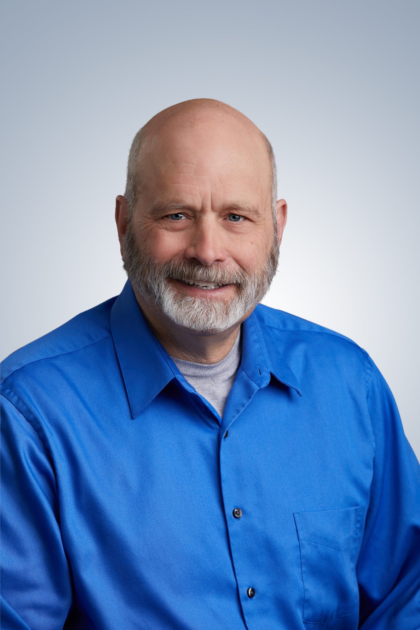 Jeff - Headshot - Full - lighter